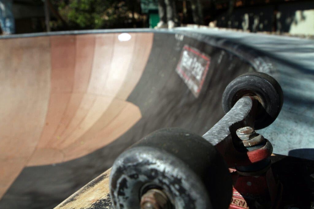 Close-up of Hydrazzo coping for skate pools, showcasing the smooth finish and vibrant color suitable for skateboarding.